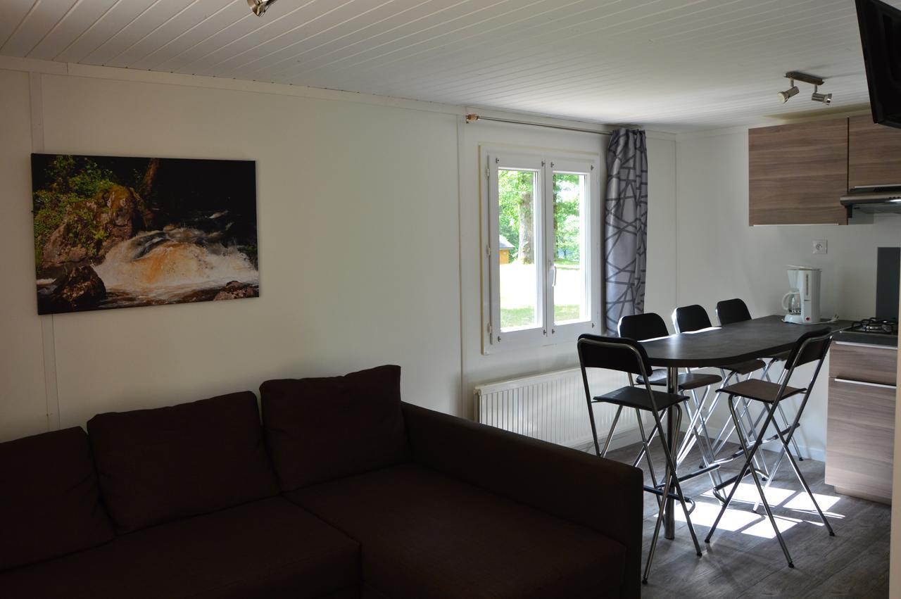 Les Etangs De Taysse Hotell Espagnac Exteriör bild