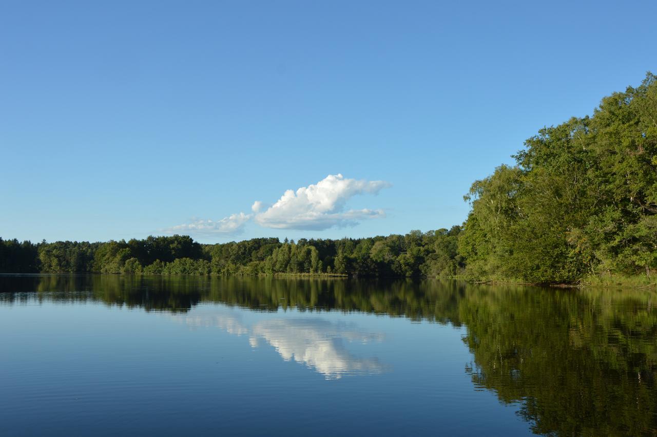 Les Etangs De Taysse Hotell Espagnac Exteriör bild