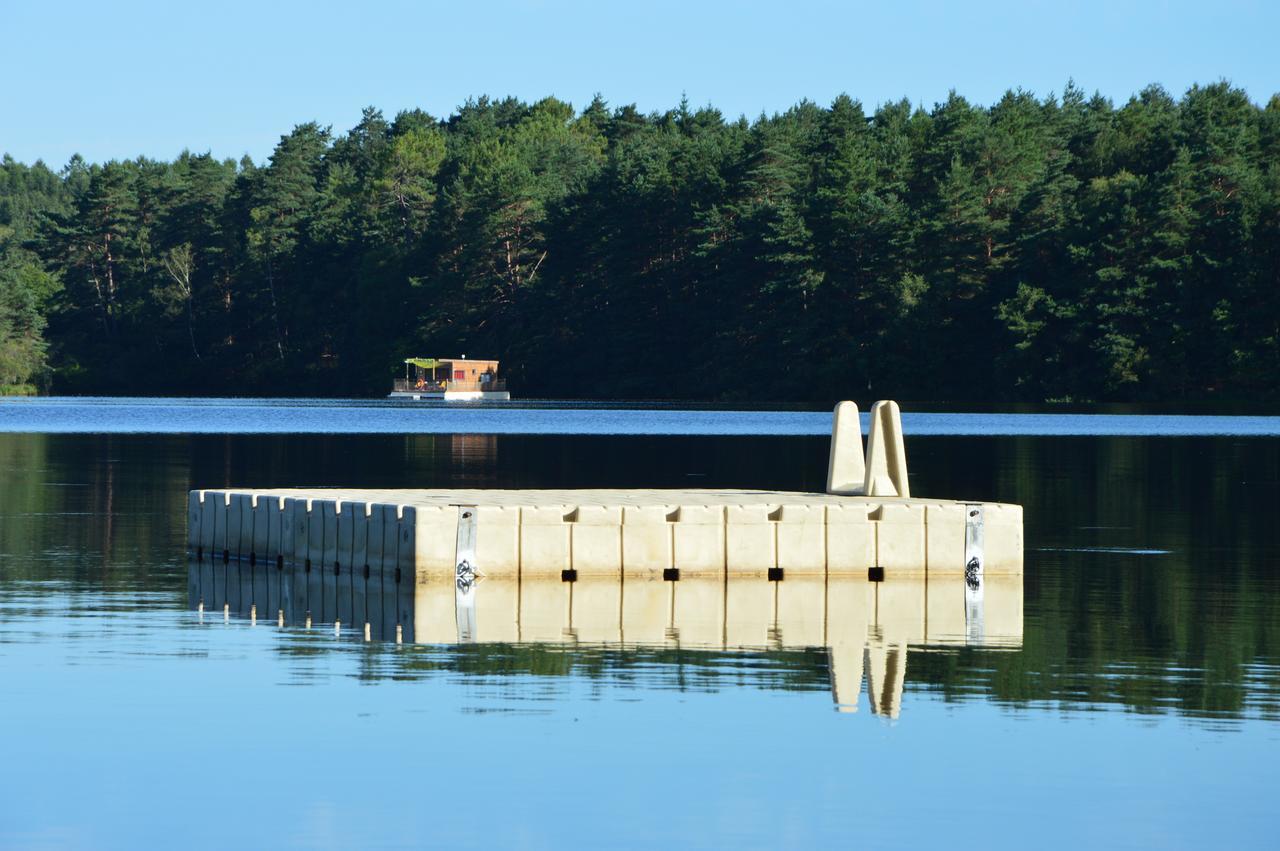 Les Etangs De Taysse Hotell Espagnac Exteriör bild