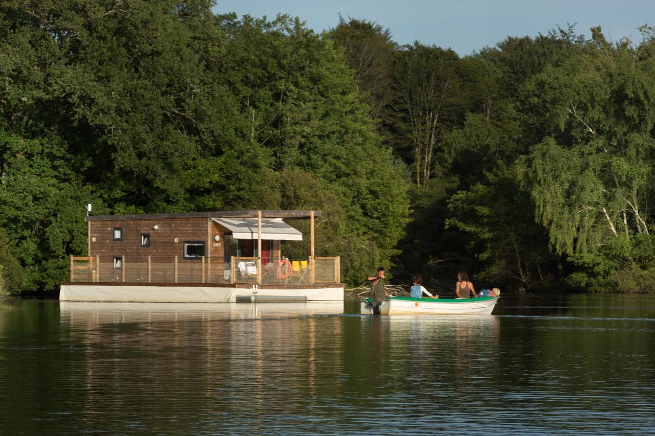 Les Etangs De Taysse Hotell Espagnac Exteriör bild