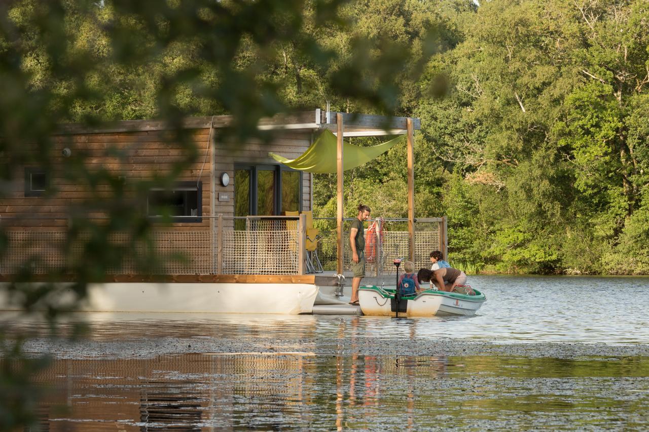 Les Etangs De Taysse Hotell Espagnac Exteriör bild